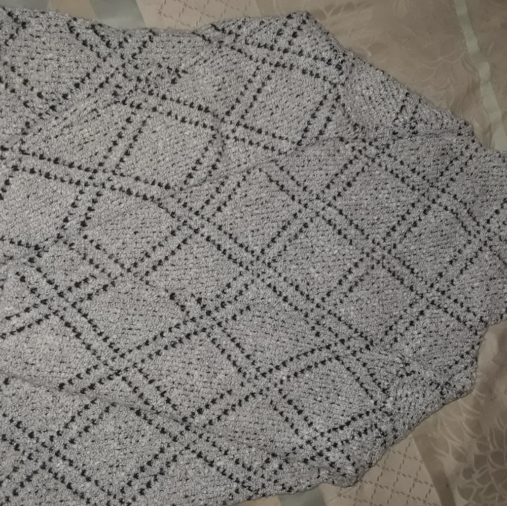Sweater - Picture 2 of 2
